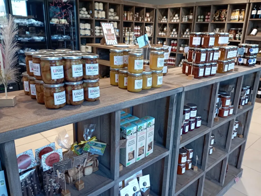 Épicerie Presque Fine (8)webp