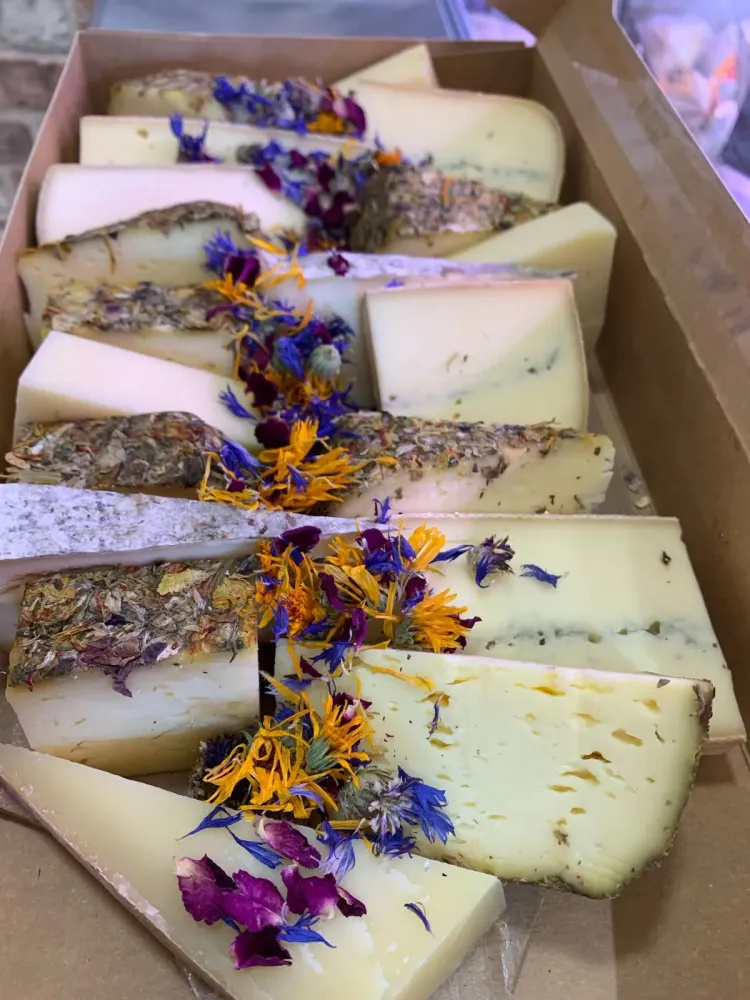 Épicerie Presque Fine (9)webp